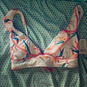 super cute swimming top!!